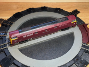Hornby OO D1039 CLASS 52 Western King Maroon