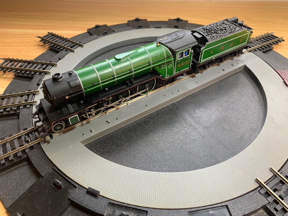 Bachmann 31-555 V2 4801 LNER Darlington Green Bachmann 31-555 V2 4801 LNER Darlington Green