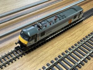 N Gauge Class 90 90022