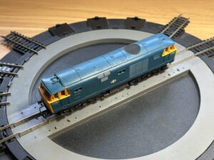 Tri-ang Class 35 Hymek